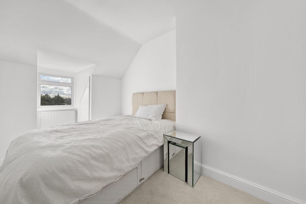 Additional image 19 of 3 bed flat for saleBycullah Road, Enfield EN2