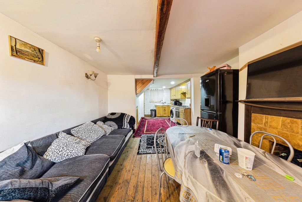 Property photo 2 of 19 Pbox-Img.Jpg
