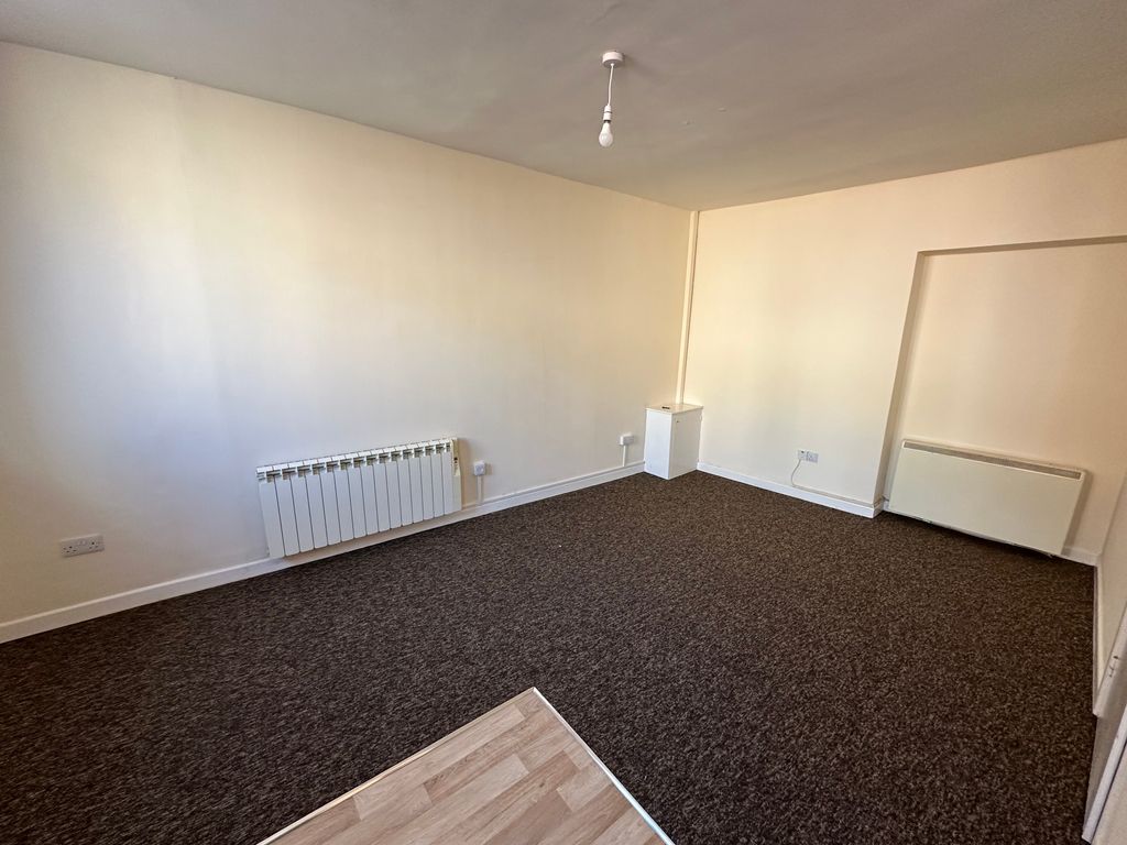 Property photo 2 of 6 Living Room