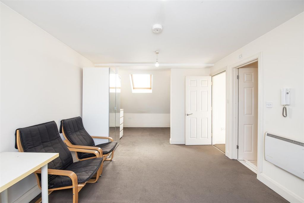 Property photo 3 of 11 Helliwell & Co.