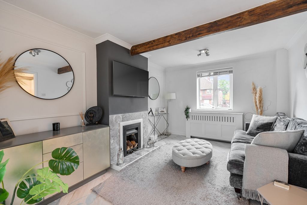 Property photo 3 of 20 1377318-14-690dc0...