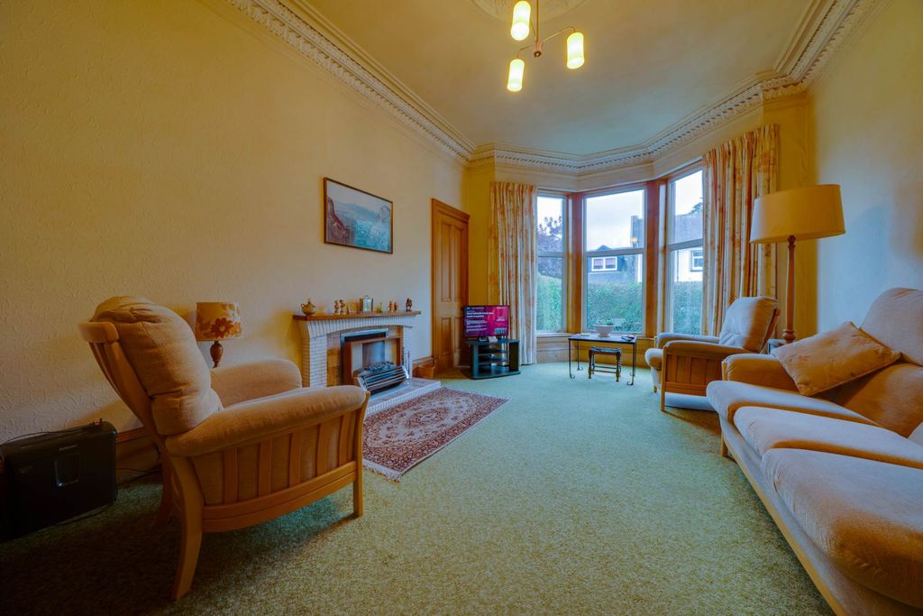 Property photo 2 of 19