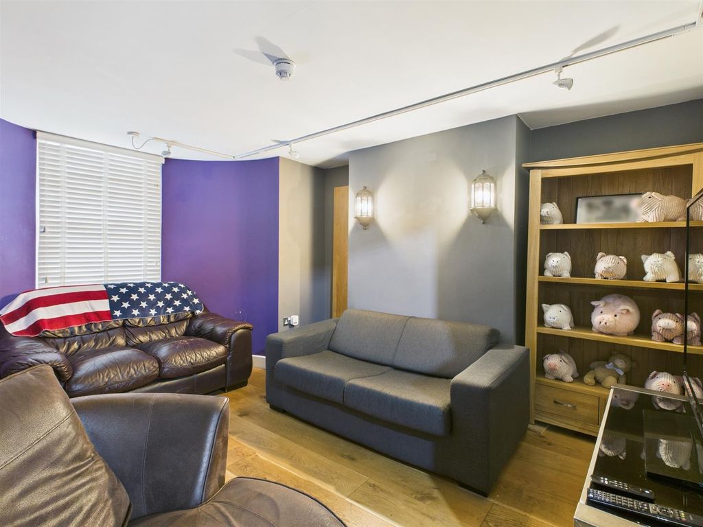 Property photo 2 of 39 Reception Room