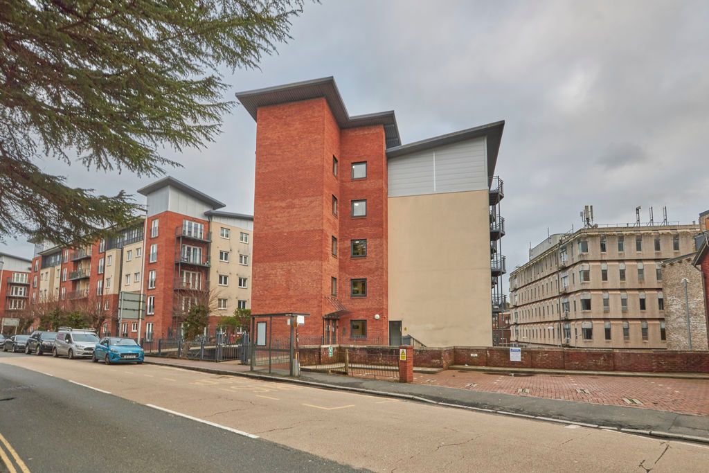 Property photo 1 of 7 Front