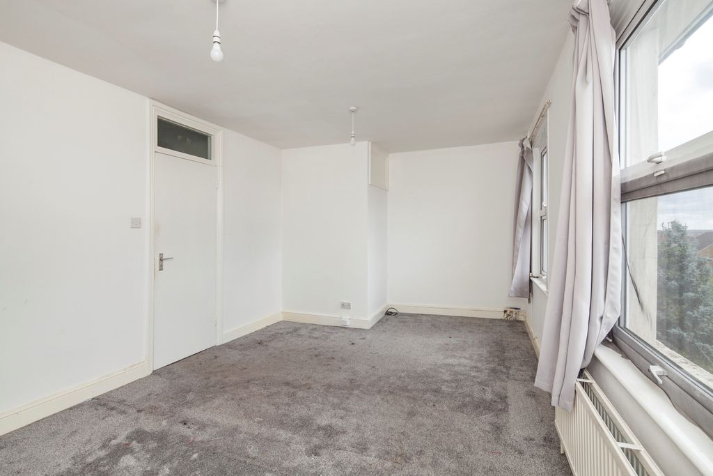 Property photo 2 of 10 7d1cd2B2-0c29-F11...