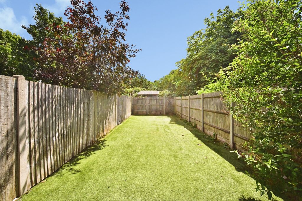 Property photo 3 of 15 Garden