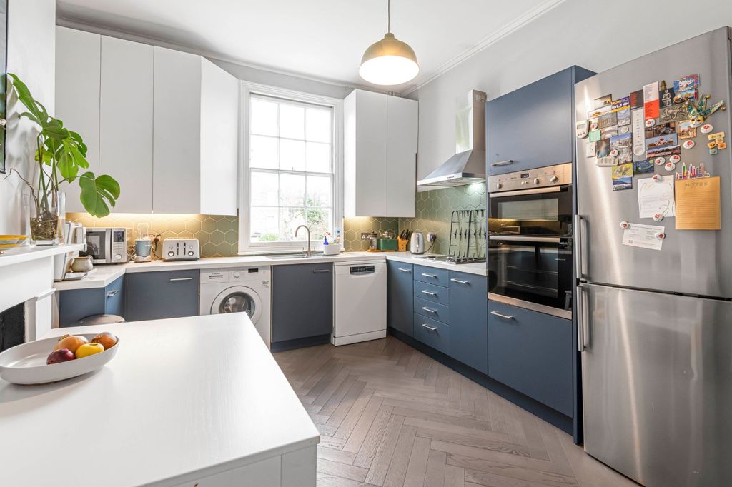 Property photo 3 of 19 Picture No. 10