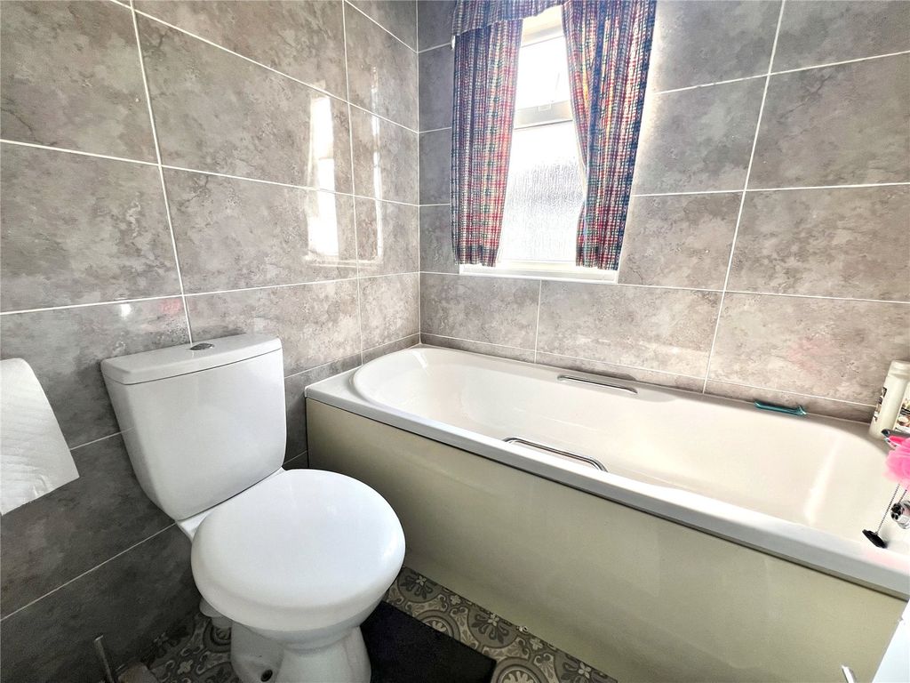 Property photo 3 of 19 Picture No. 07