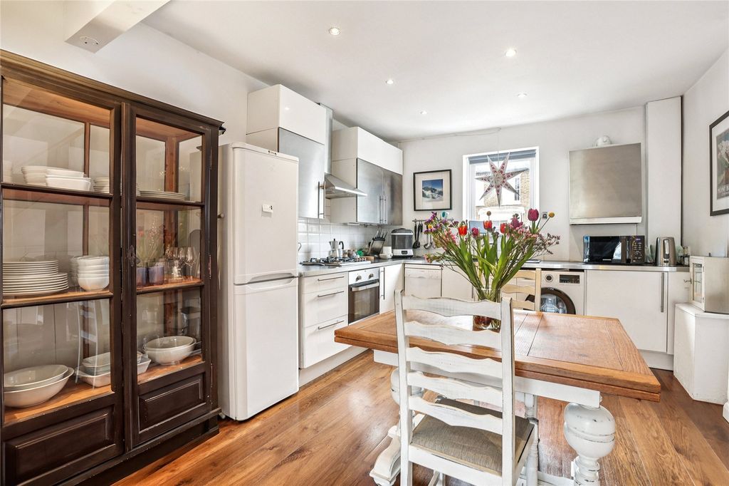 Property photo 2 of 13 Kitchen/Dining Room