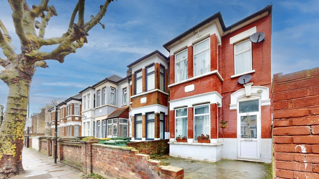 Property photo 1 of 20 Photo 13