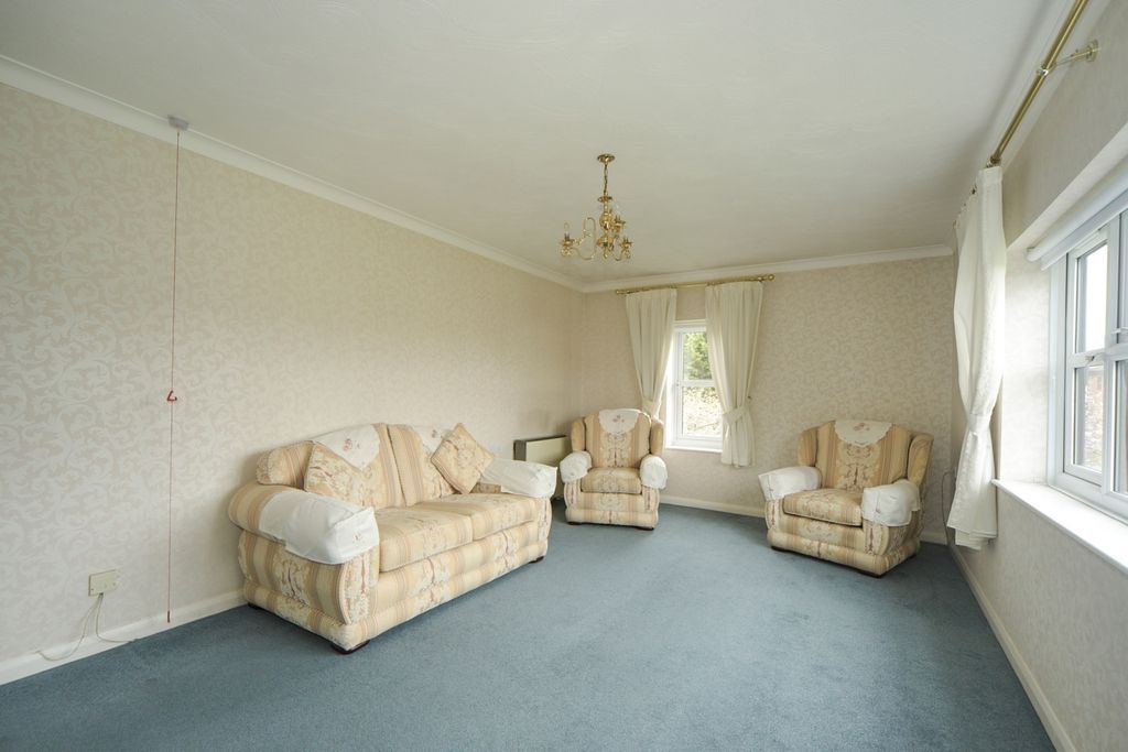 Property photo 3 of 10 Reception