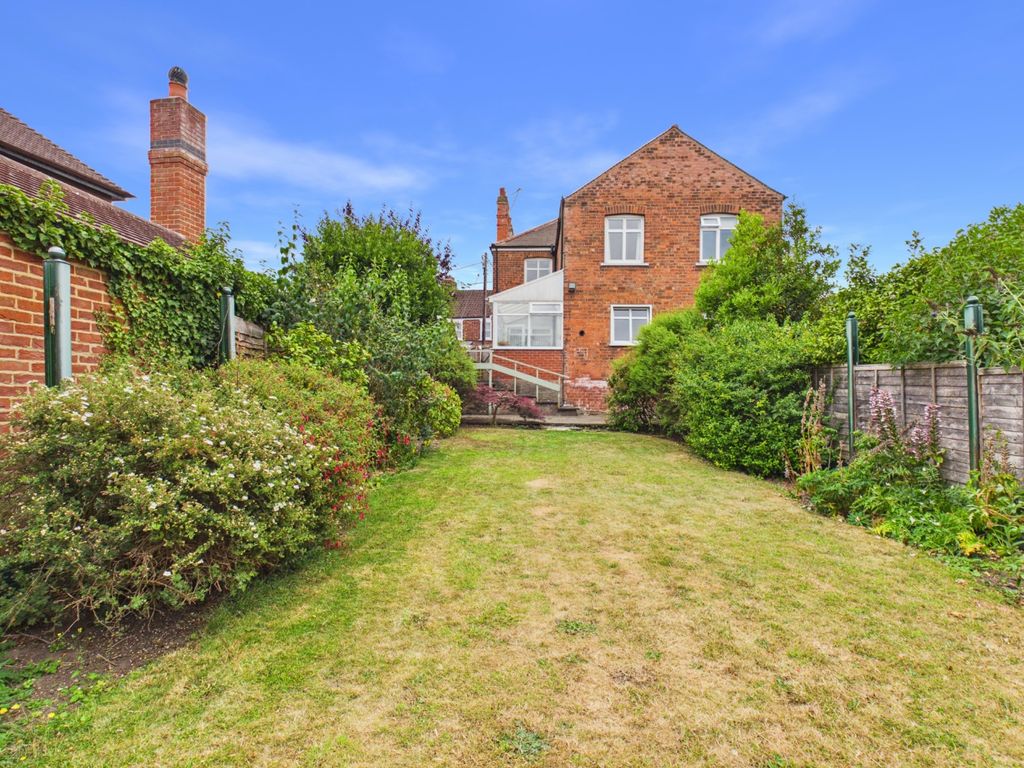 Property photo 2 of 18 5285554