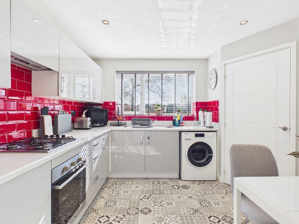 Property photo 3 of 19 Cam03729G0-Pr0275-Still011