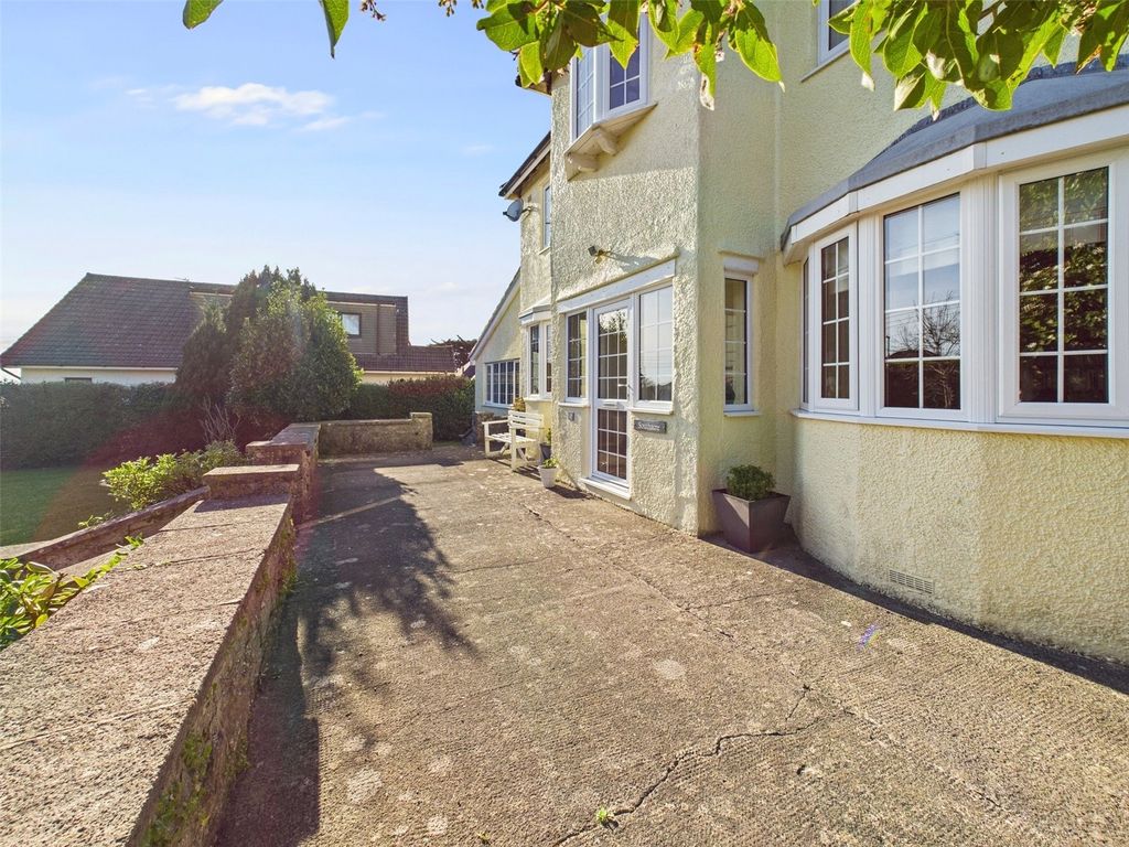 Property photo 2 of 43 Picture No. 03