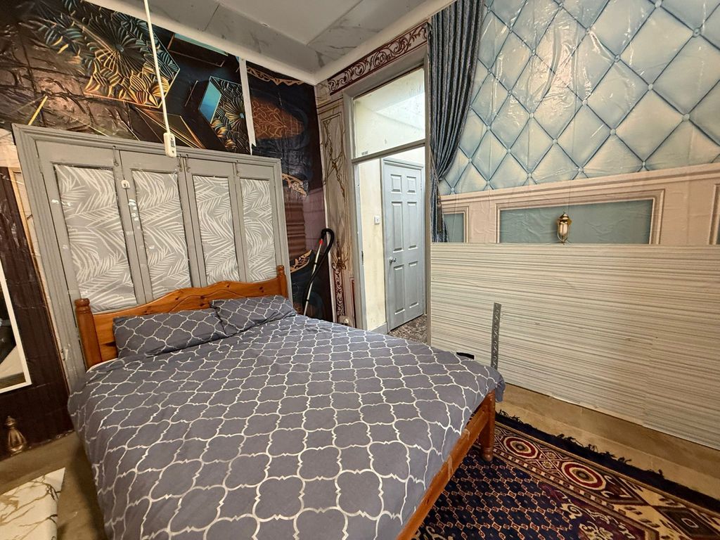 Property photo 2 of 7 Gallery