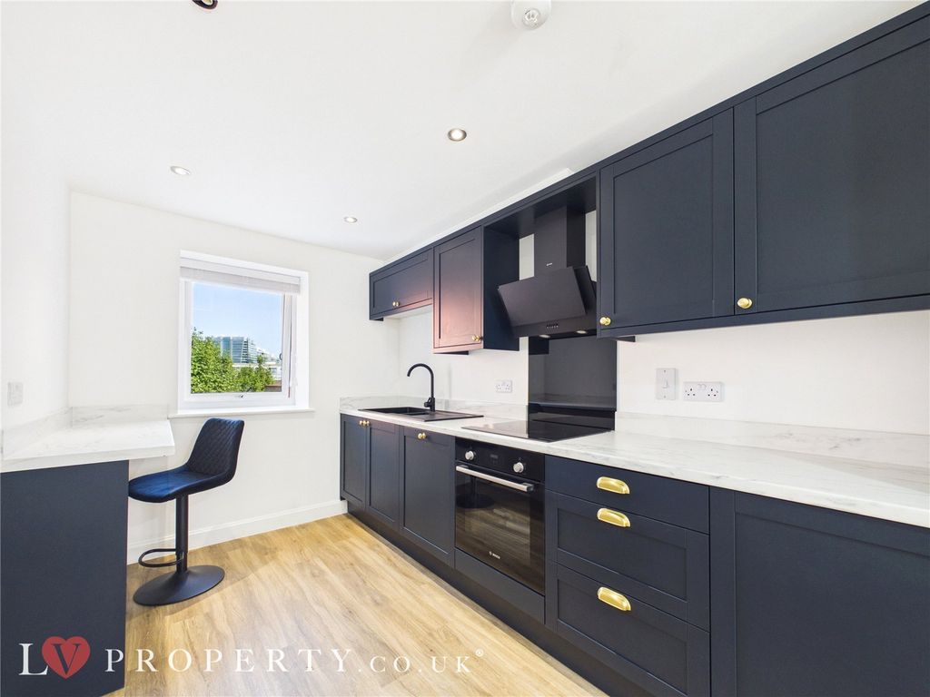 Property photo 2 of 10 Picture No. 04