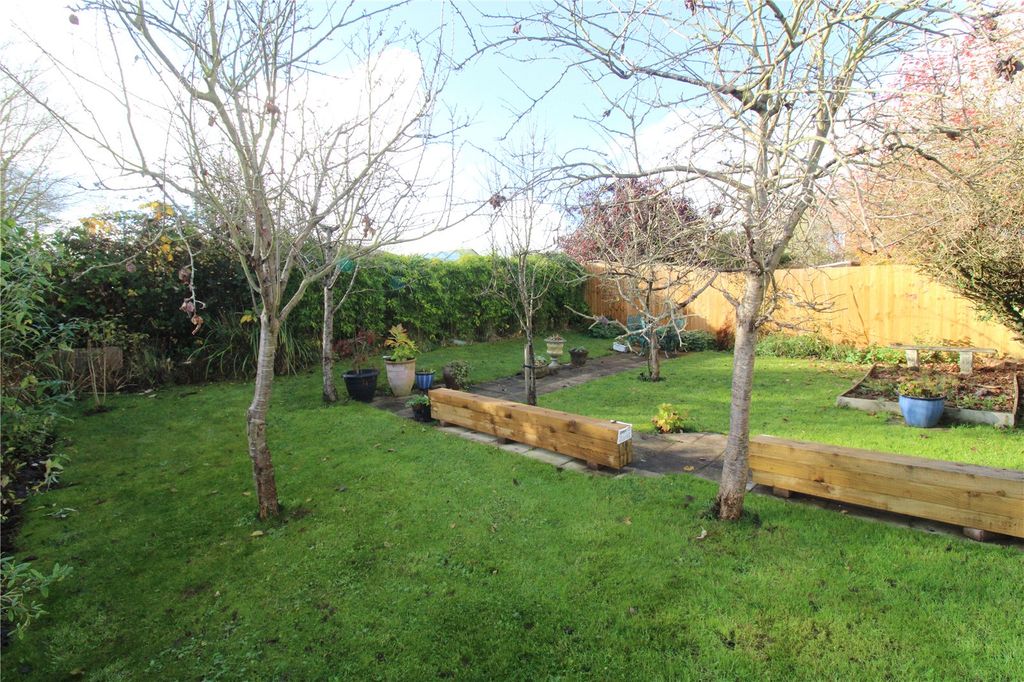 Property photo 2 of 27 Picture No. 73