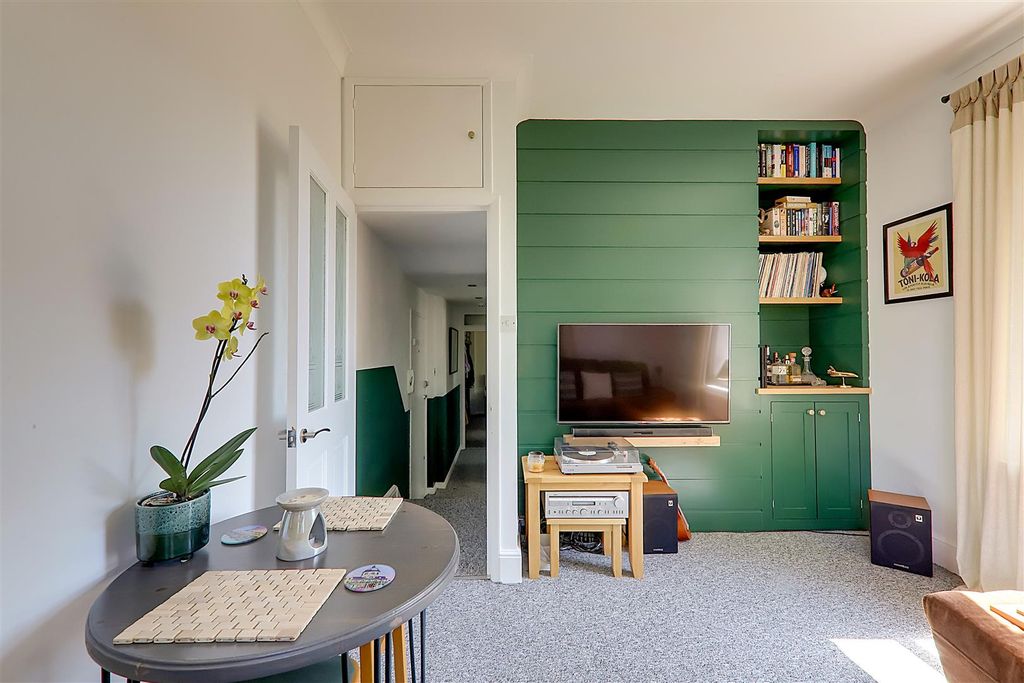 Property photo 2 of 16 Img_2208-Img_2210.Jpg