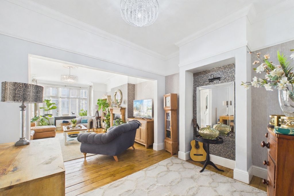 Property photo 3 of 15 Birchfield Road