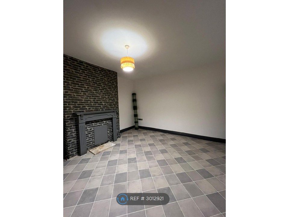 Property photo 2 of 16 Living Room