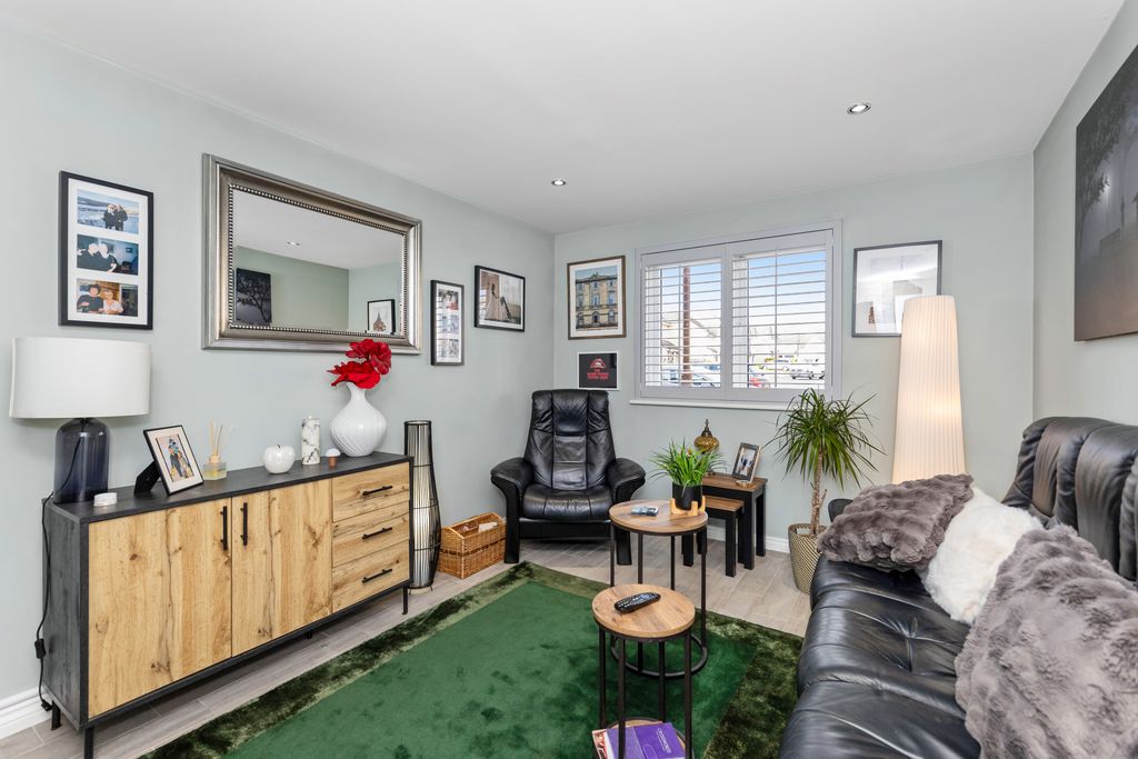 Property photo 2 of 25 Property Image 2