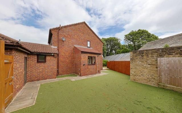 Property photo 3 of 20 Balcony