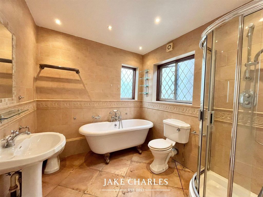 Property photo 3 of 13 B1De6d9F-2185-488d-B5d0-645Db2A9E5E8.Jpg