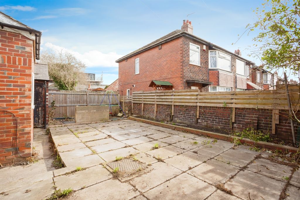 Property photo 2 of 15