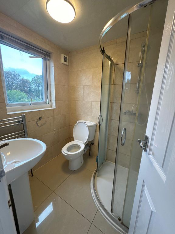 Property photo 3 of 3