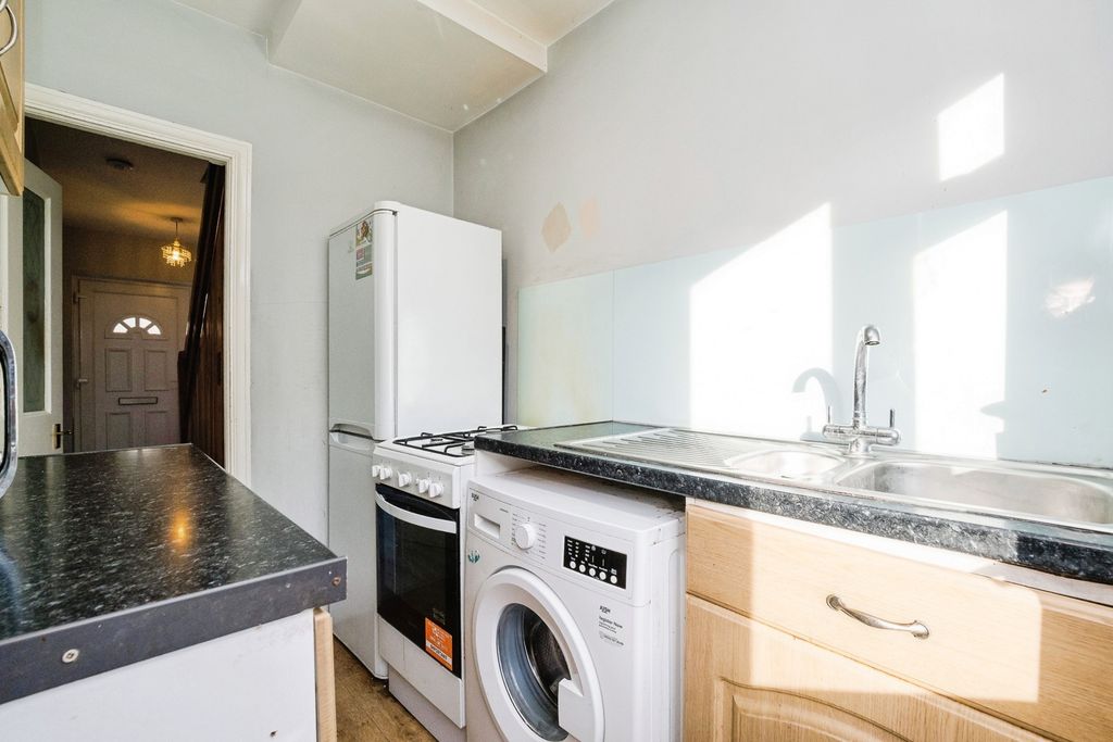 Property photo 3 of 20 Pbox-Img.Jpg