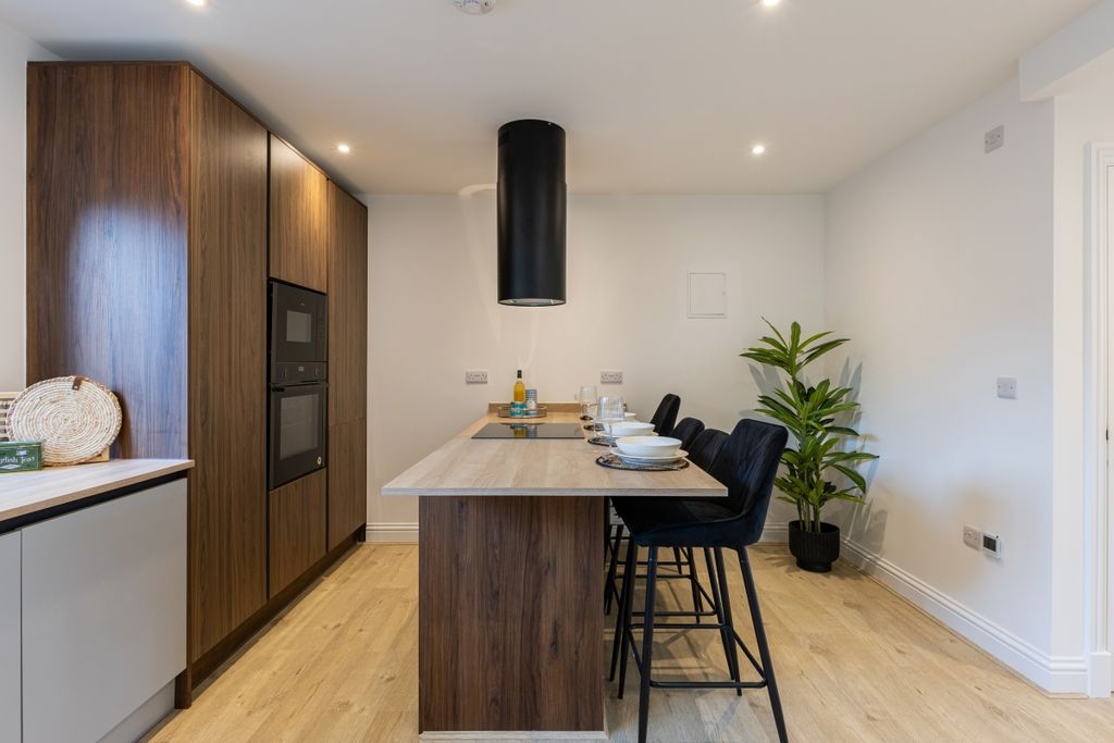 Property photo 2 of 20 2