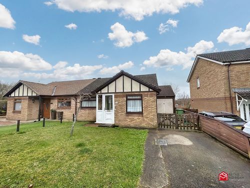 Property photo 1 of 11