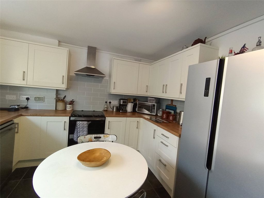 Property photo 3 of 15 Picture No. 09