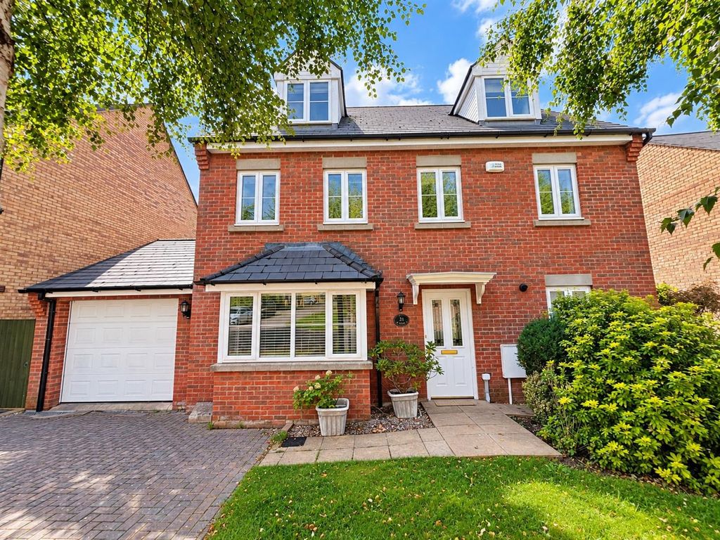 Property photo 1 of 34