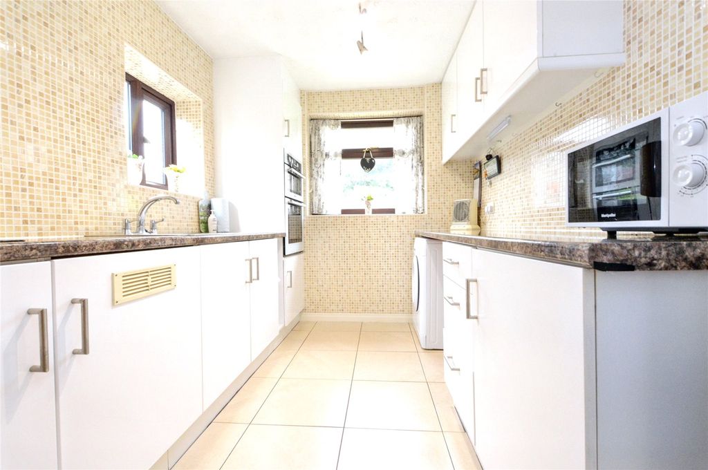 Property photo 3 of 21 Picture No. 11