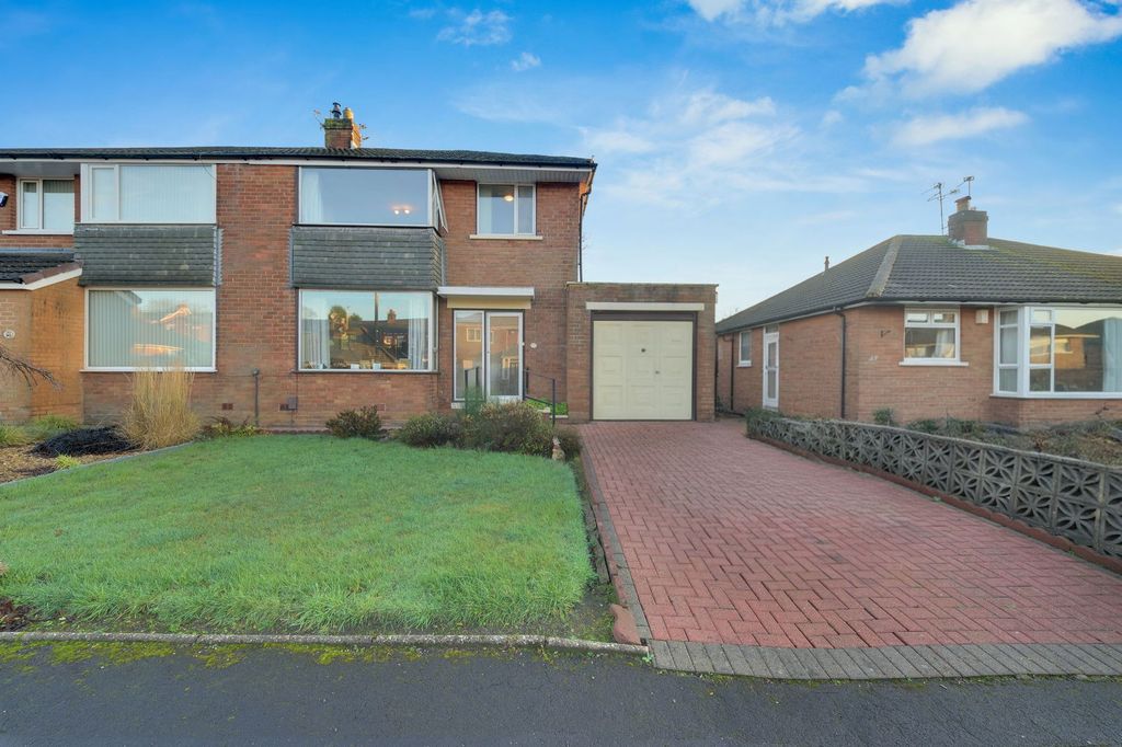 Property photo 1 of 21