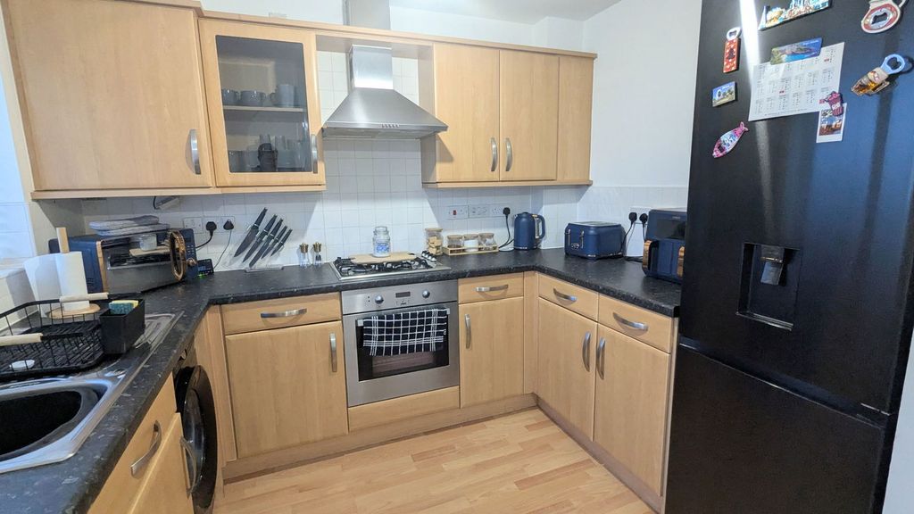 Property photo 3 of 20