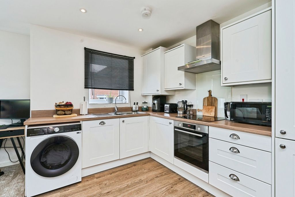 Property photo 3 of 20 Pbox-Img.Jpg