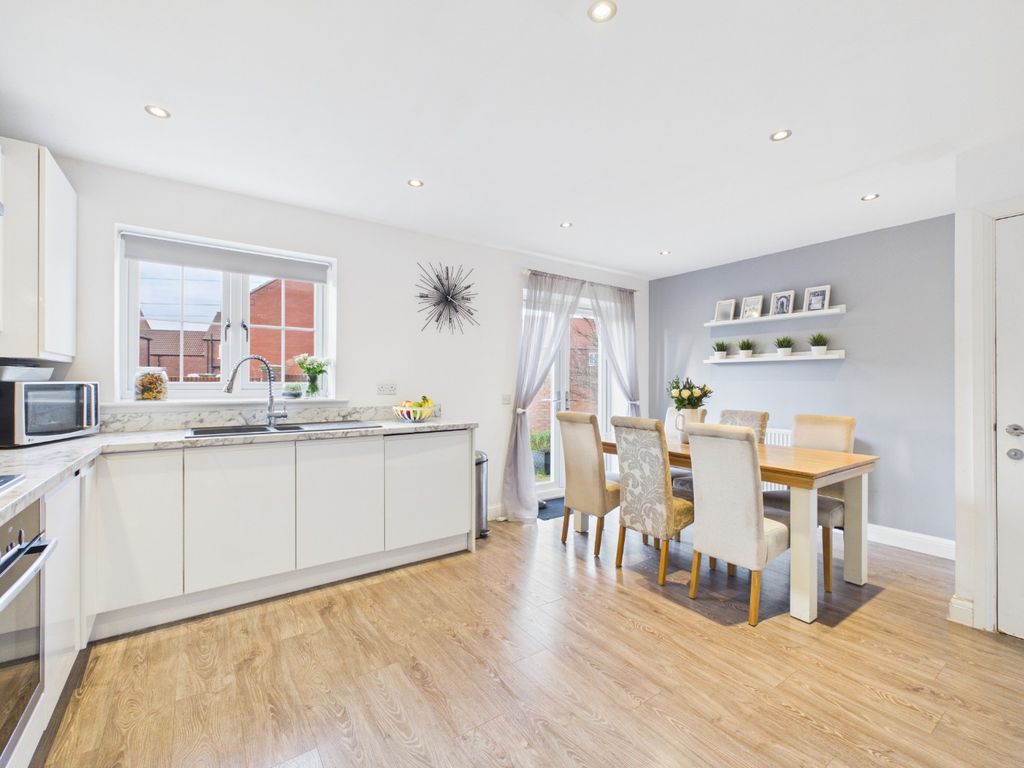 Property photo 3 of 15 4879415