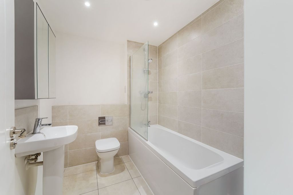 Additional image 10 of 3 bed semi-detached house for saleGalatea Way, Epsom KT19