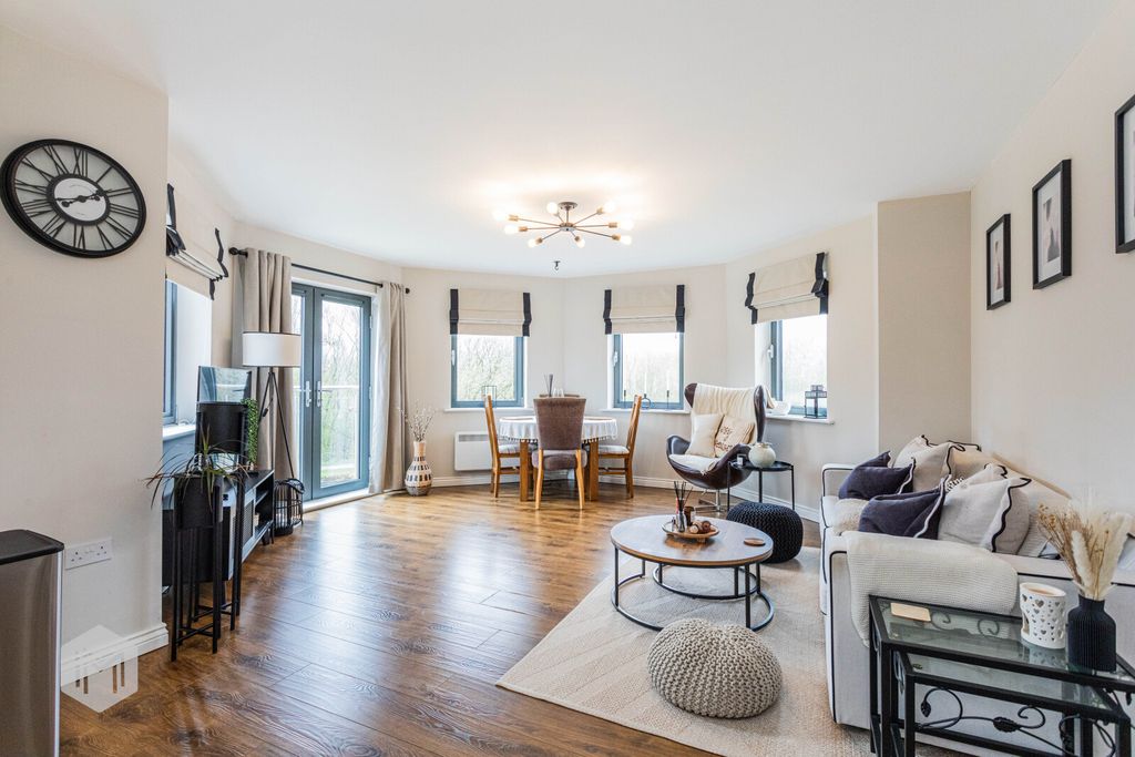 Property photo 2 of 25 Picture No. 25