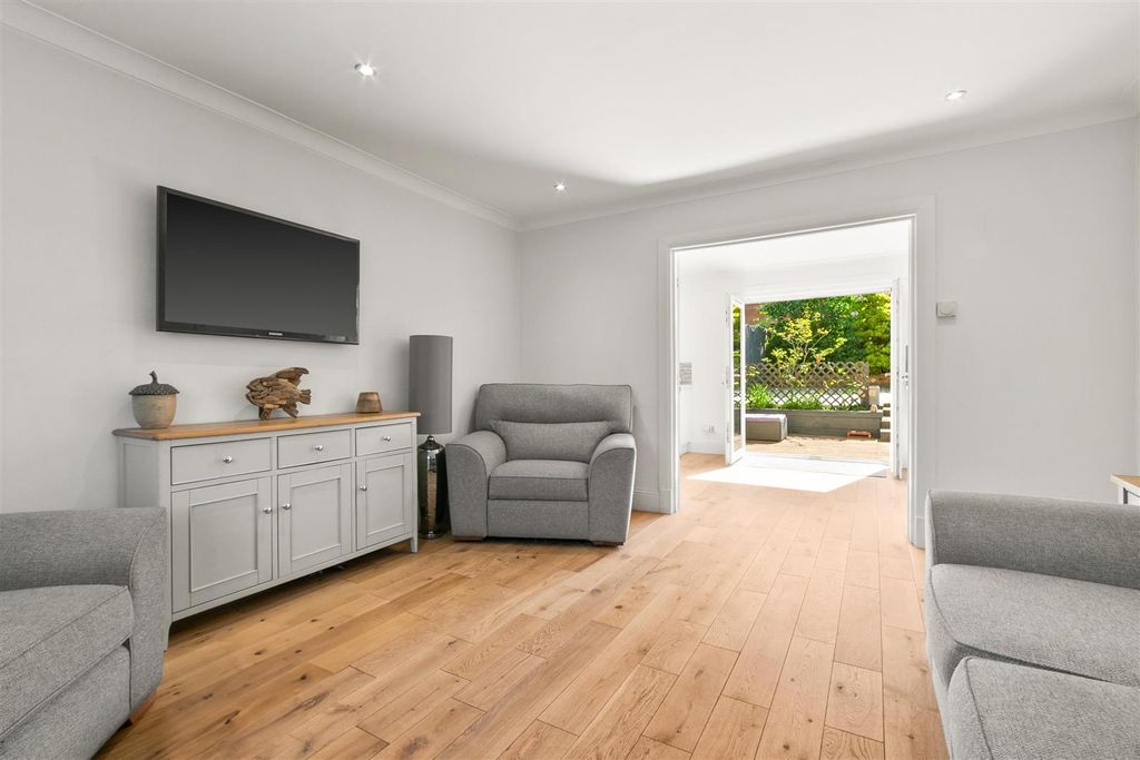 Property photo 2 of 23 Summerhill-4.Jpg