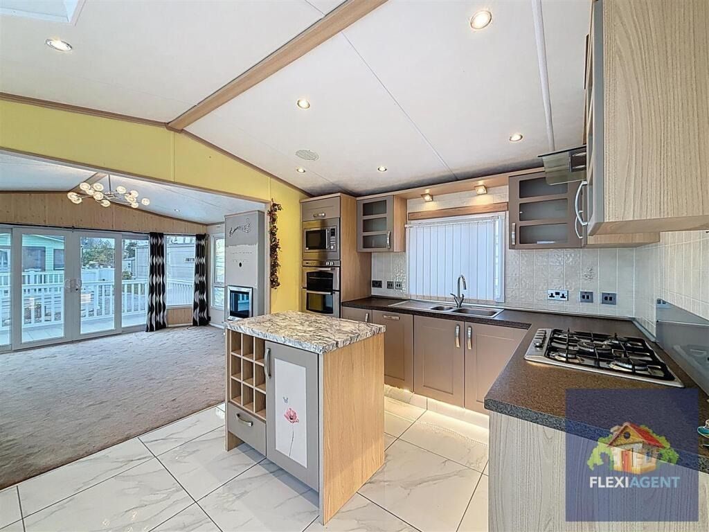 Property photo 3 of 15 4263434