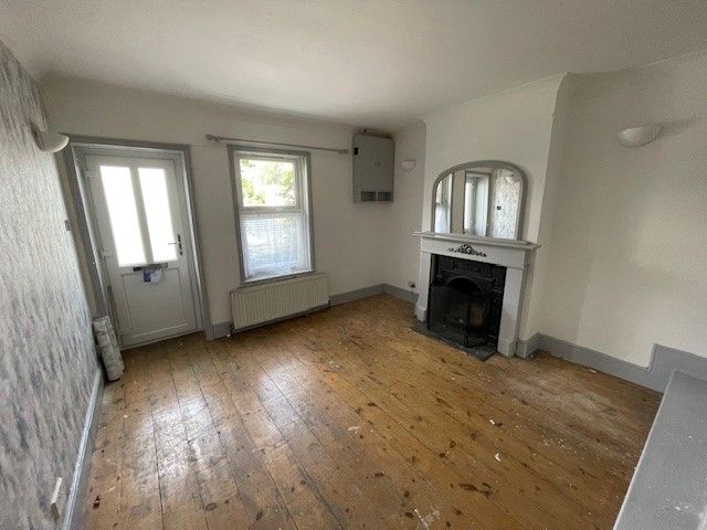 Property photo 2 of 7