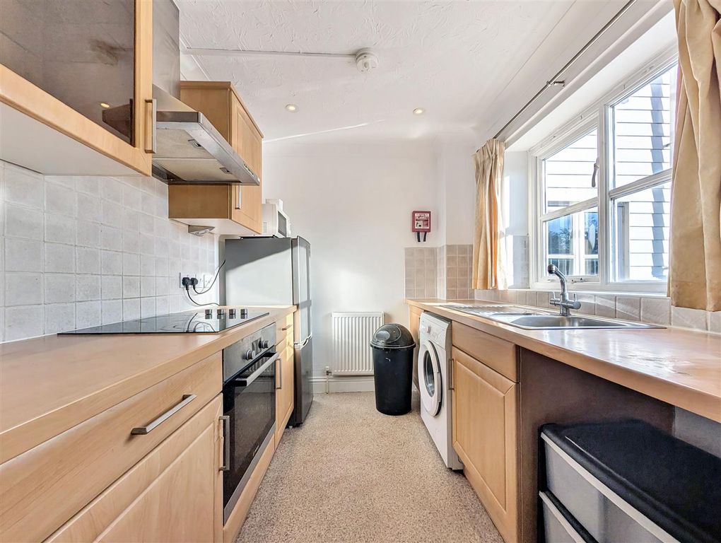 Property photo 2 of 10 Pxl_20251121_110406278Mp.Jpg