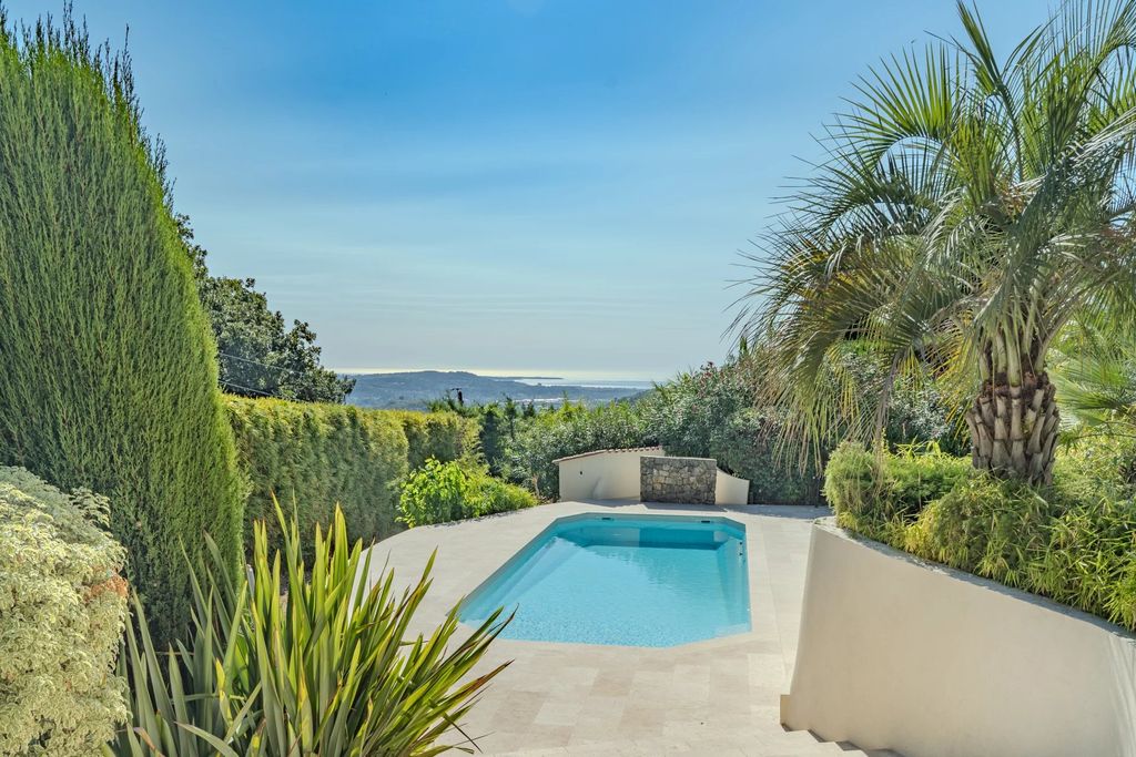 Property photo 3 of 22