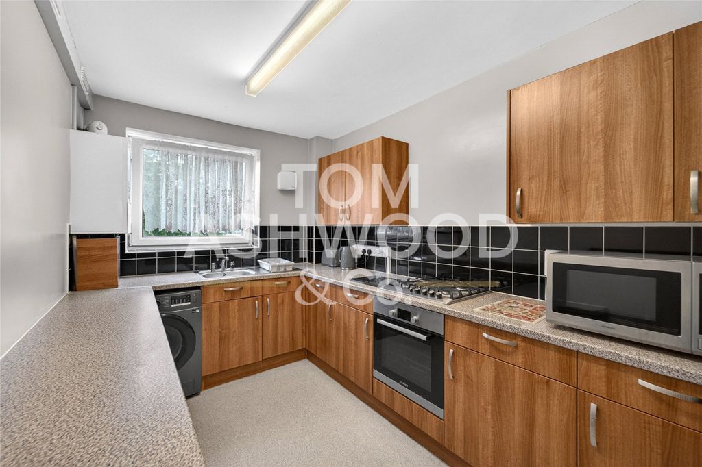 Property photo 2 of 10 Picture No. 30