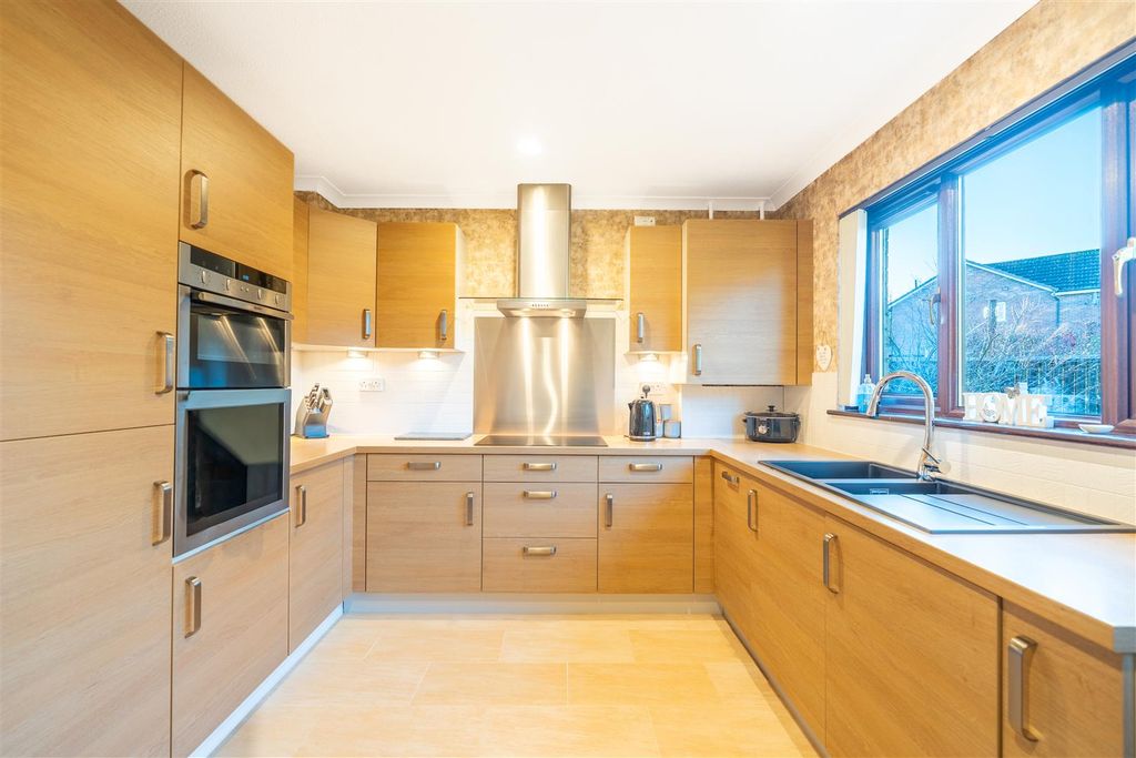 Property photo 3 of 15 Kitchen.Jpg