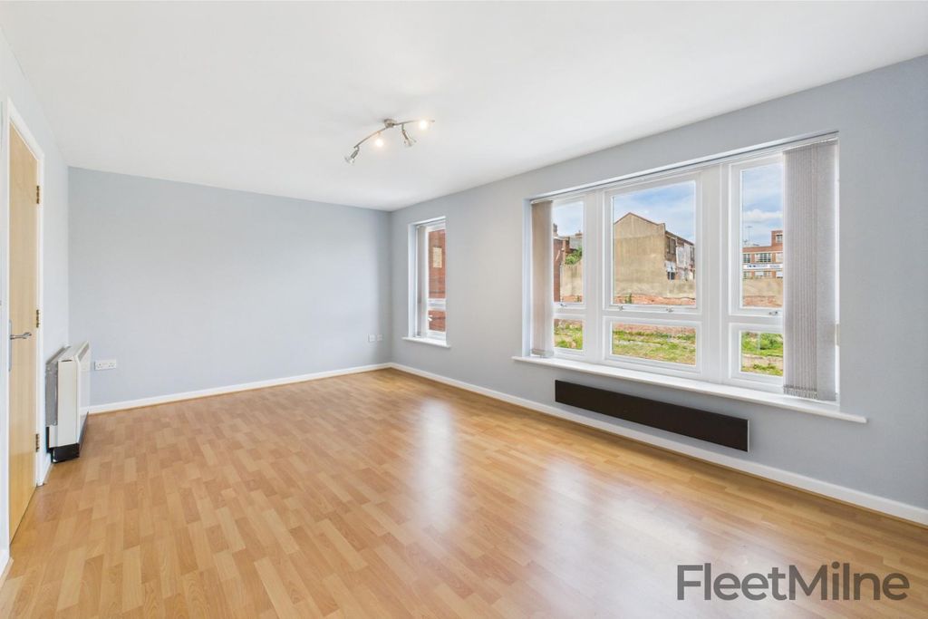 Property photo 3 of 19 Living/Dining Room