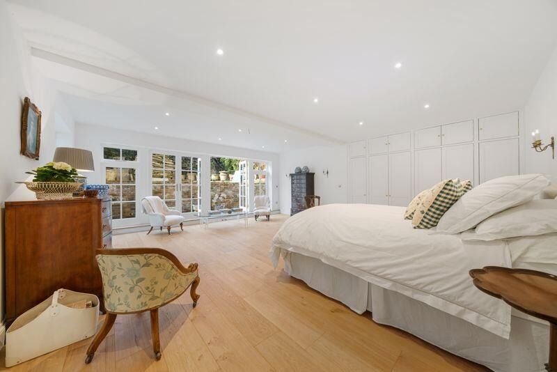Property photo 3 of 11 4173818